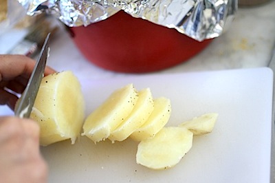 cut potatoes in even slices